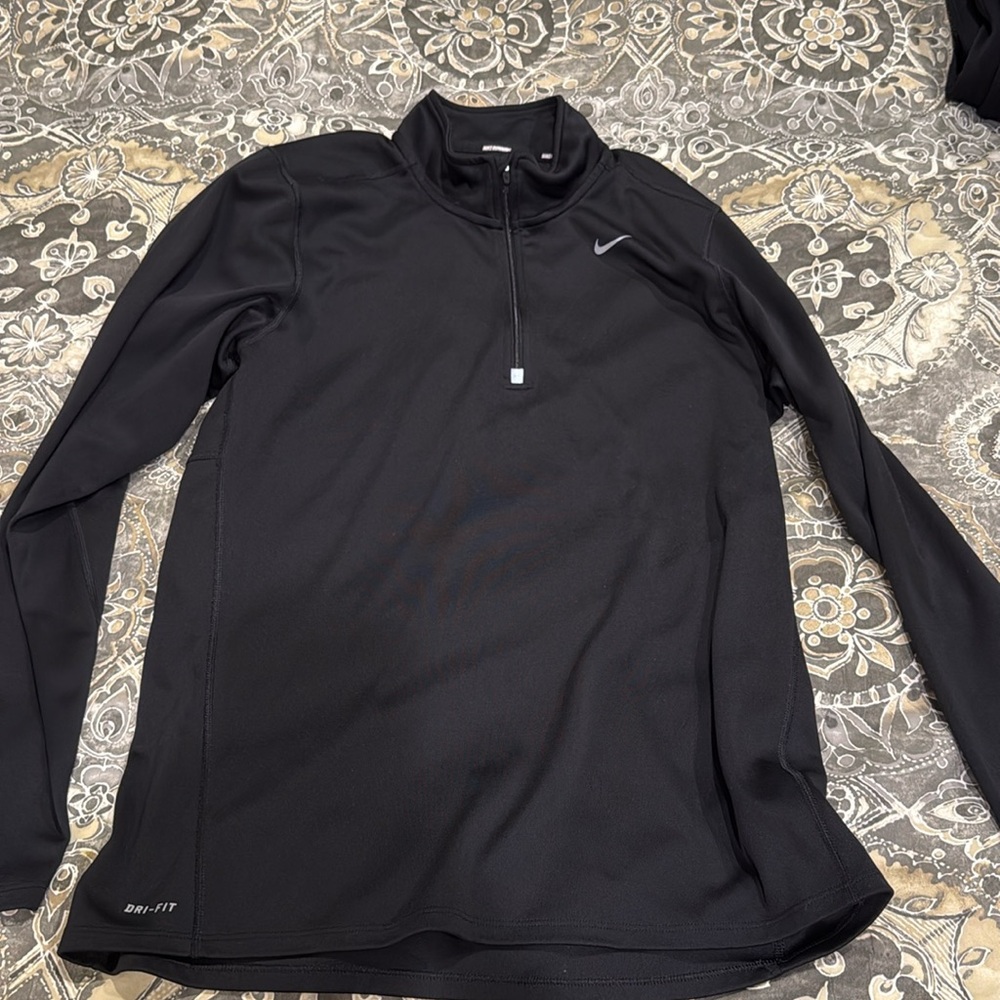 NWT Nike Running DriFit Black 1/2 Zip Long Sleeve Pullover Large
